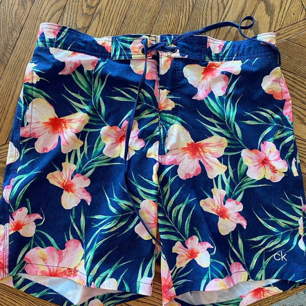 Calvin Klein Swim Trunks, size Lg